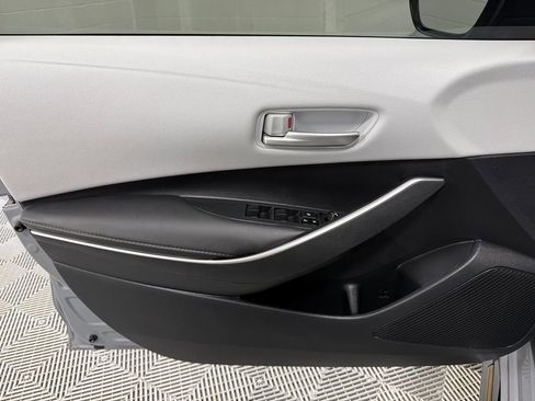 Used 2022 Toyota Corolla SE w/ Carpet Mat Package (TMS) image 13