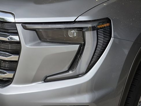 New 2026 GMC Acadia Elevation w/ Elevation Premium Package FWD image 5