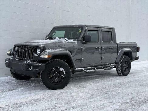 Used 2023 Jeep Gladiator Sport image 1
