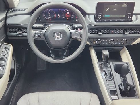 Certified 2025 Honda Accord SE image 26