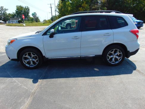 Used 2016 Subaru Forester 2.5i Touring AWD/4WD image 5