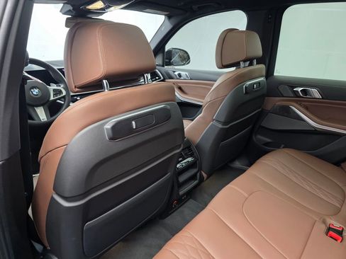 Used 2024 BMW X5 sDrive40i w/ M Sport Package RWD image 15