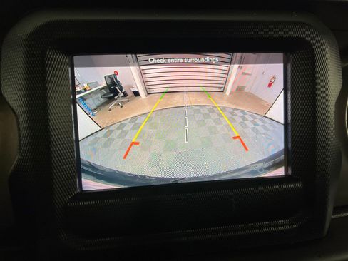 Used 2018 Jeep Wrangler Unlimited Sahara image 22