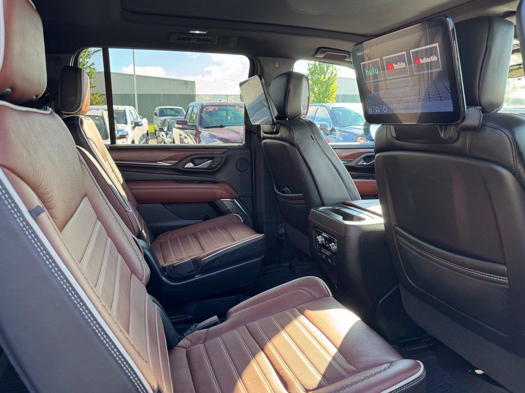 Used 2023 GMC Yukon XL Denali Ultimate w/ LPO, Floor Liner Package AWD/4WD image 13