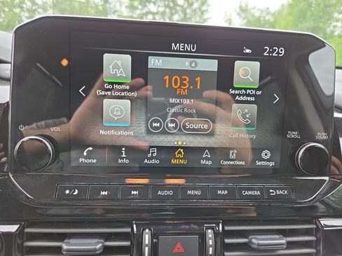 Used 2025 Nissan Pathfinder SL AWD/4WD image 26