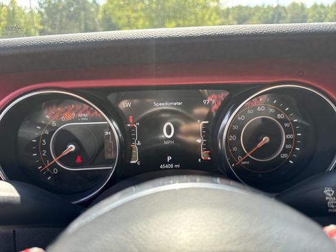 Used 2023 Jeep Wrangler Unlimited Rubicon AWD/4WD image 25