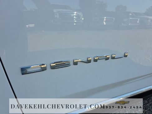 Used 2021 GMC Yukon XL Denali image 12