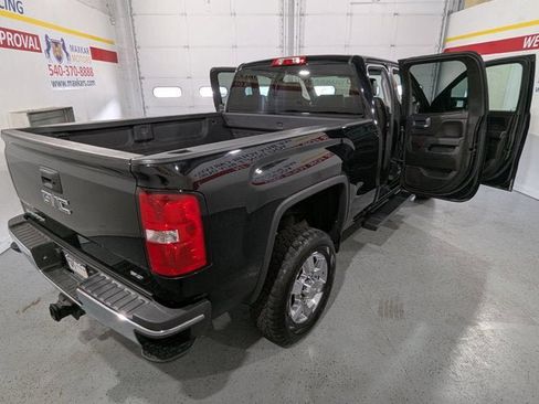 Used 2018 GMC Sierra 2500 SLT w/ Snow Plow Prep Package image 15