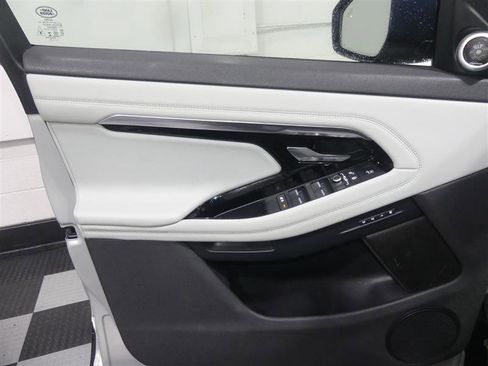 Used 2020 Land Rover Range Rover Evoque R-Dynamic SE AWD/4WD image 15