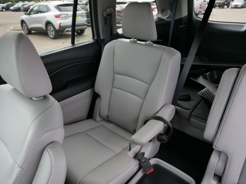 Used 2020 Honda Pilot Touring image 12