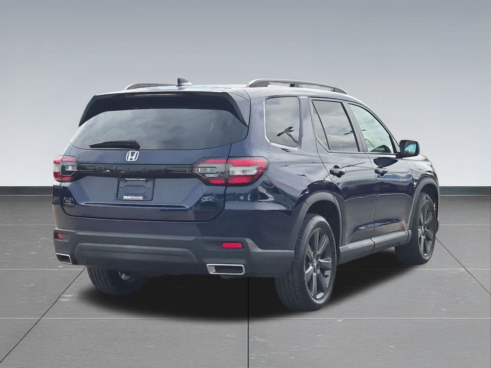 Certified 2024 Honda Pilot Sport image 6