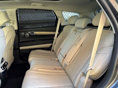 Used 2023 Genesis GV80 2.5T w/ Prestige Package image 17
