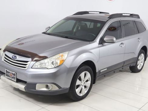 Used 2011 Subaru Outback 2.5i Limited w/ PWR Moonroof Pkg image 19