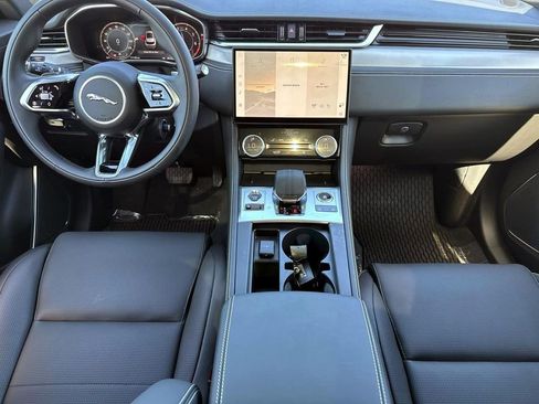 New 2025 Jaguar F-PACE R-Dynamic S image 13