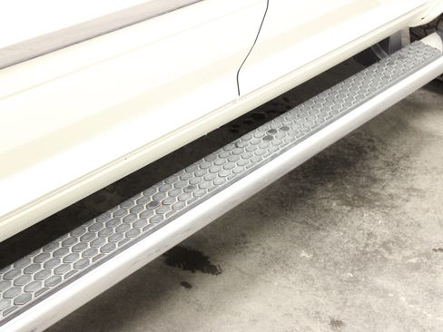 Used 2017 RAM 1500 Laramie image 10