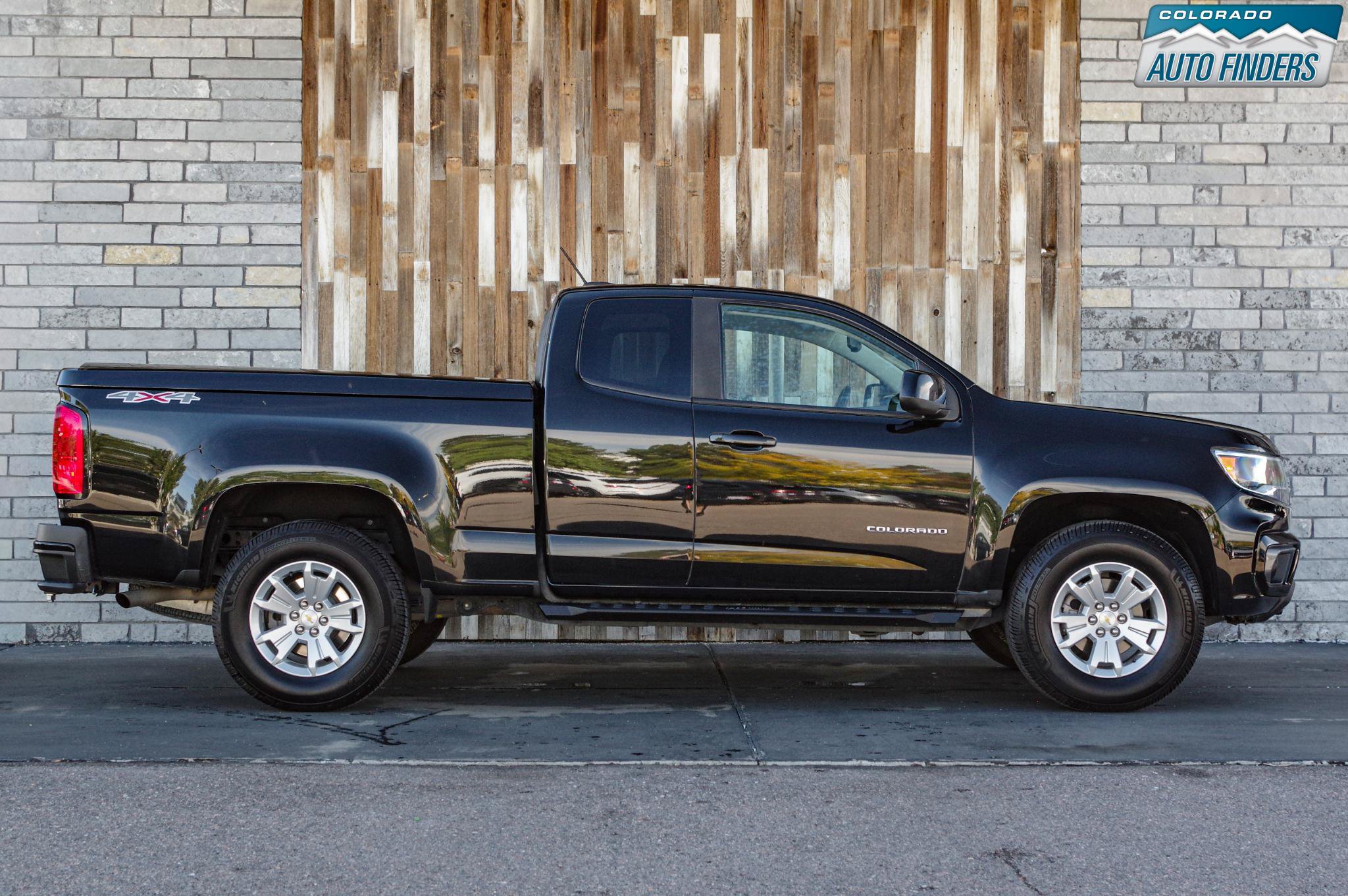 Used 2021 Chevrolet Colorado LT w/ LT Convenience Package AWD/4WD image 8