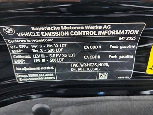Used 2025 BMW X7 xDrive40i w/ Executive Package image 67