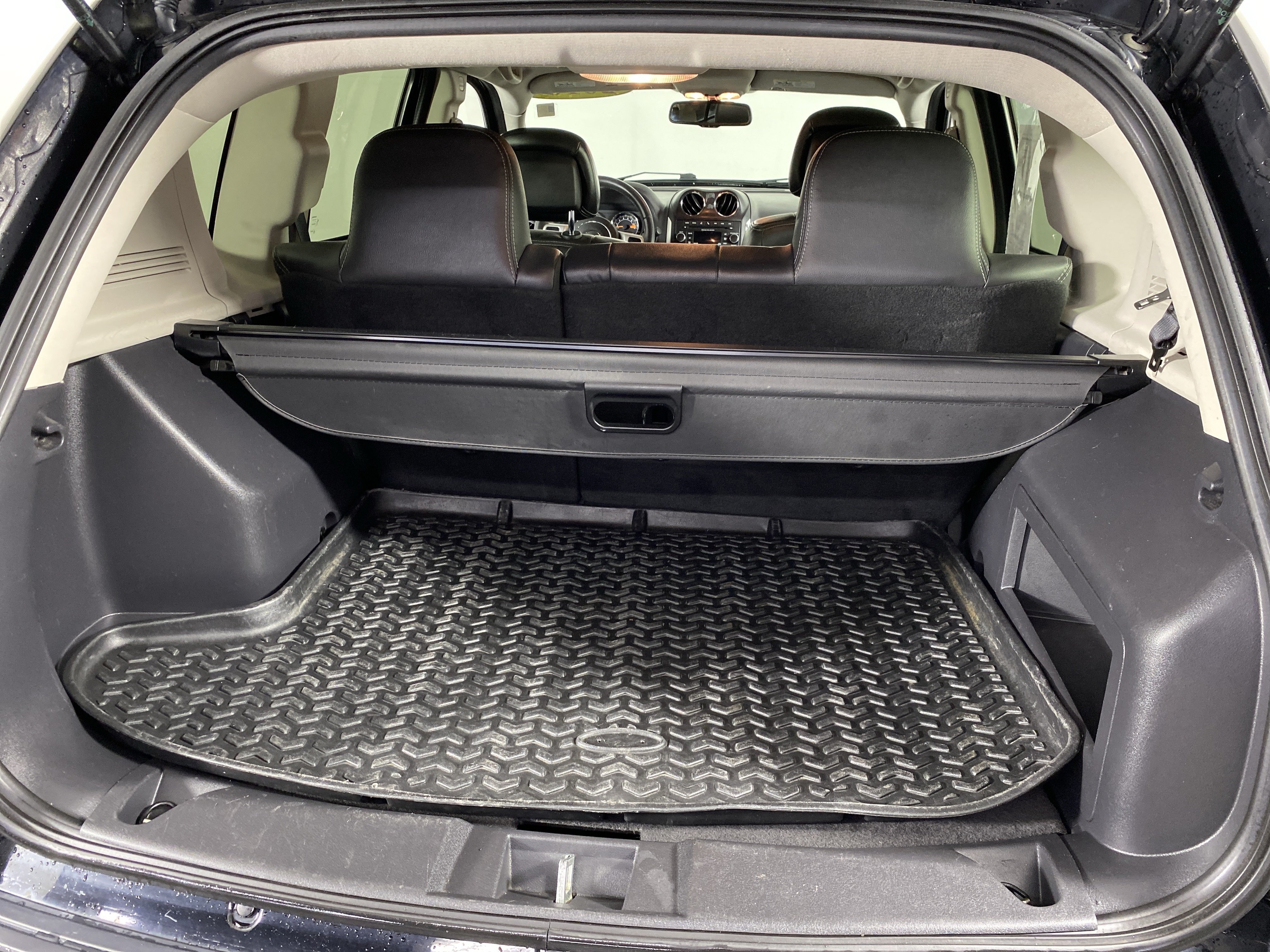 Used 2016 Jeep Compass High Altitude AWD/4WD image 30