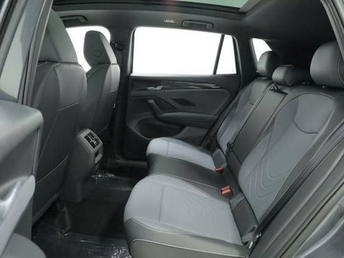 New 2026 Volkswagen Tiguan SE R-Line FWD image 37