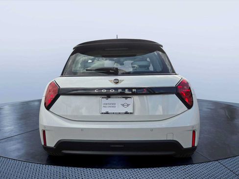 Used 2025 MINI Cooper S FWD image 5