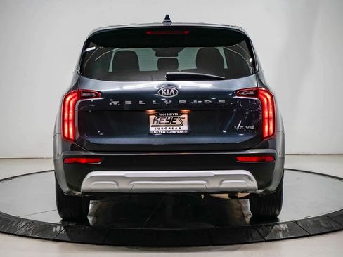 Used 2021 Kia Telluride LX image 3