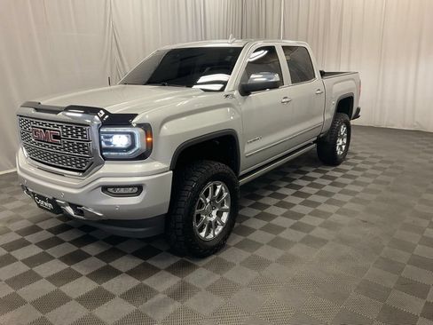 Used 2017 GMC Sierra 1500 Denali w/ Denali Ultimate Package AWD/4WD image 10