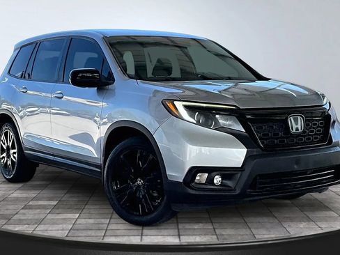 Used 2021 Honda Passport Sport image 3