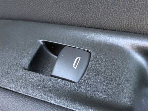 New 2026 Chevrolet Blazer LT image 30