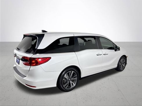 Certified 2023 Honda Odyssey EX-L image 7