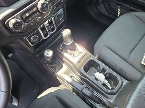 Used 2020 Jeep Wrangler Unlimited Sport AWD/4WD image 25