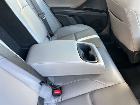 Used 2025 Toyota Camry SE image 28