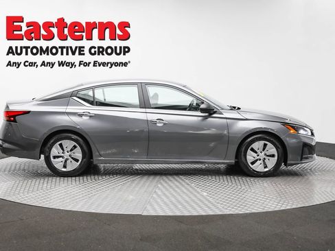 Used 2024 Nissan Altima 2.5 S image 4