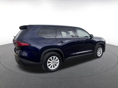 Used 2025 Toyota Grand Highlander LE image 15