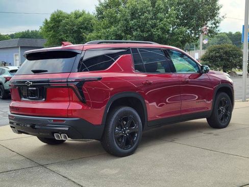 New 2027 Chevrolet Traverse LT w/ Midnight/Sport Edition AWD/4WD image 2