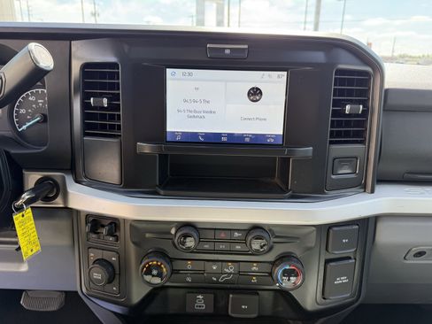 Used 2025 Ford F250 XLT image 19