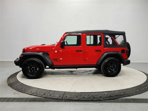 Used 2021 Jeep Wrangler Unlimited Sport image 4