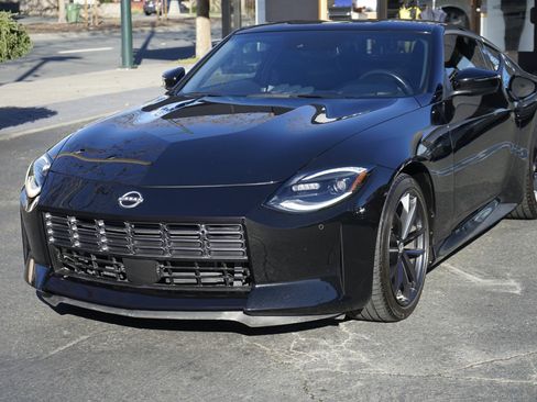 Used 2023 Nissan Z Performance w/ Floor Mat Package (L93) image 3