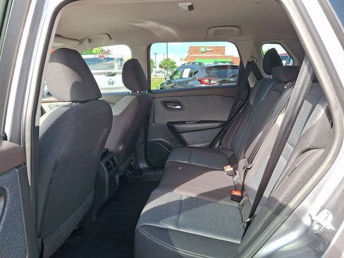 Used 2023 Nissan Rogue SV AWD/4WD image 10