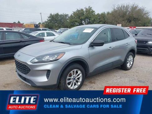 Used 2022 Ford Escape SE image 3