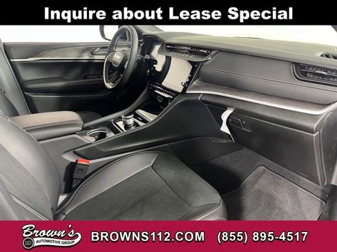 Used 2026 Jeep Grand Cherokee Altitude AWD/4WD image 47