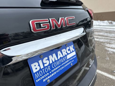 Used 2024 GMC Terrain SLT image 14