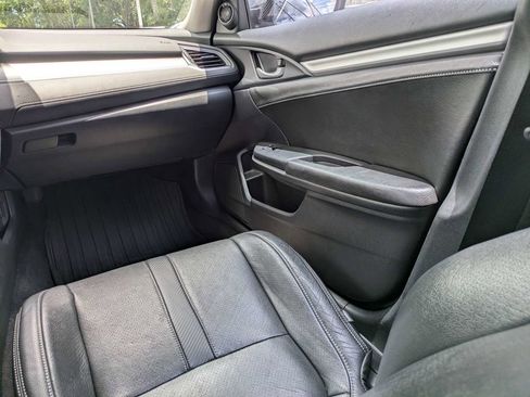 Used 2018 Honda Civic EX image 17