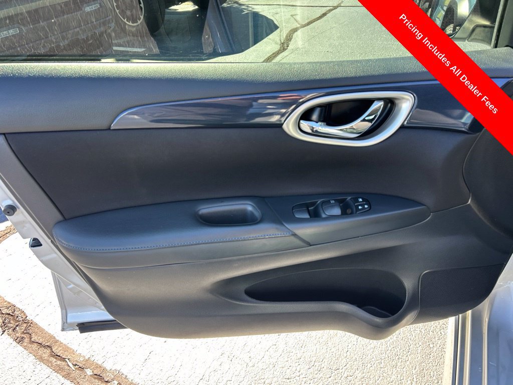 Used 2016 Nissan Sentra SR w/ Driver's Assist Package FWD image 4