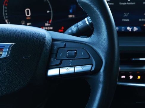 Used 2024 Cadillac XT4 Premium Luxury image 14