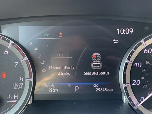 Used 2023 Toyota Highlander XLE FWD image 20
