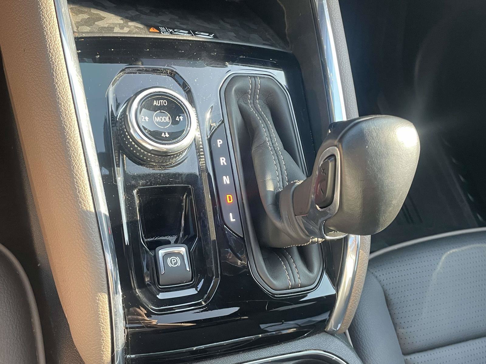 Certified 2024 GMC Canyon Denali AWD/4WD image 20