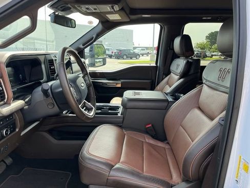 Used 2024 Ford F250 King Ranch w/ FX4 Off-Road Package AWD/4WD image 5