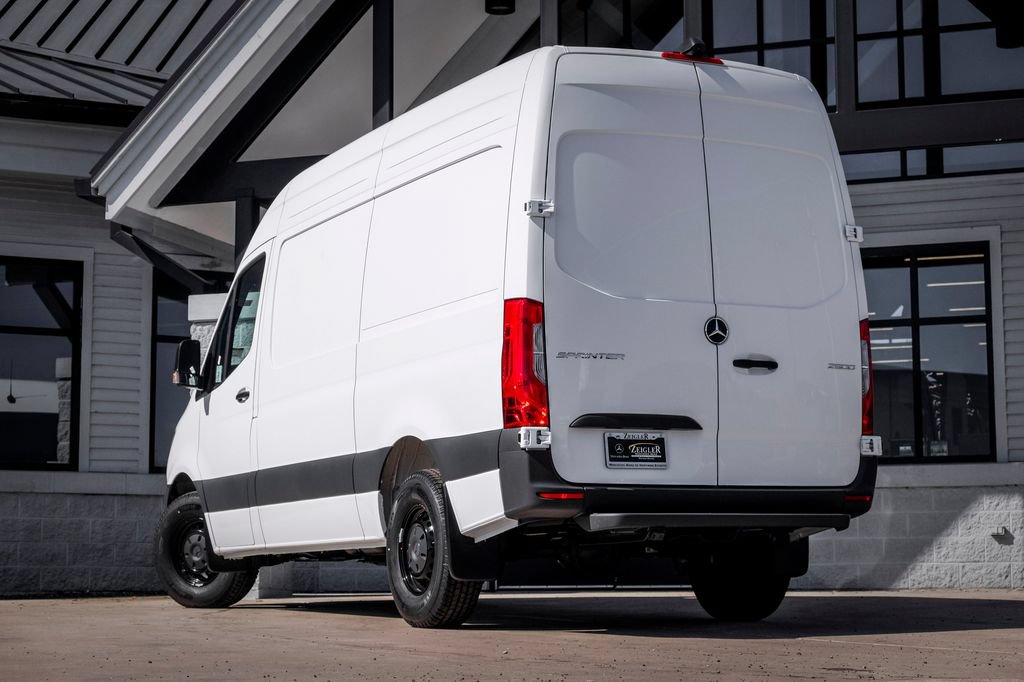 Used 2026 Mercedes-Benz Sprinter 2500 image 2