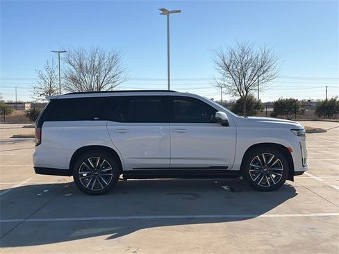 Used 2022 Cadillac Escalade Sport w/ Touring Package image 10