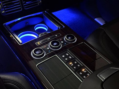 Used 2016 Land Rover Range Rover LWB SV Autobiography image 26